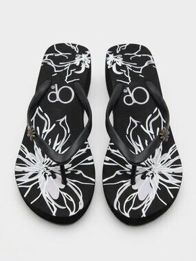 SIZE- OP (Ocean Pacific) Vintage Black & White Floral Platform Wedge Flip Flops